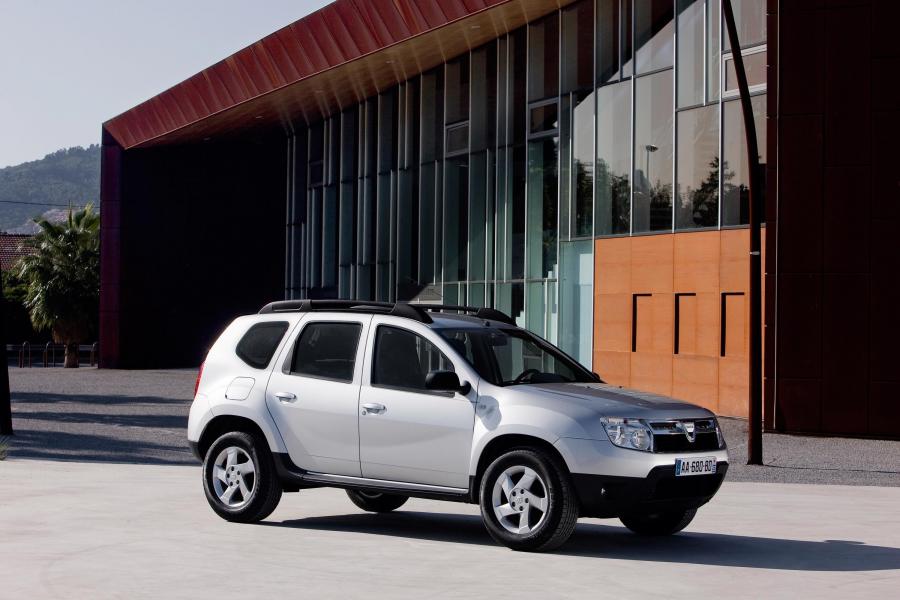  Dacia Duster 2010 года  (фото 36 из 66)